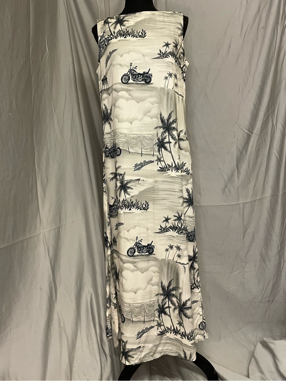 Harley-Davidson Tori Richard Vintage White/Black Tropical Motorcycle Maxi Dress